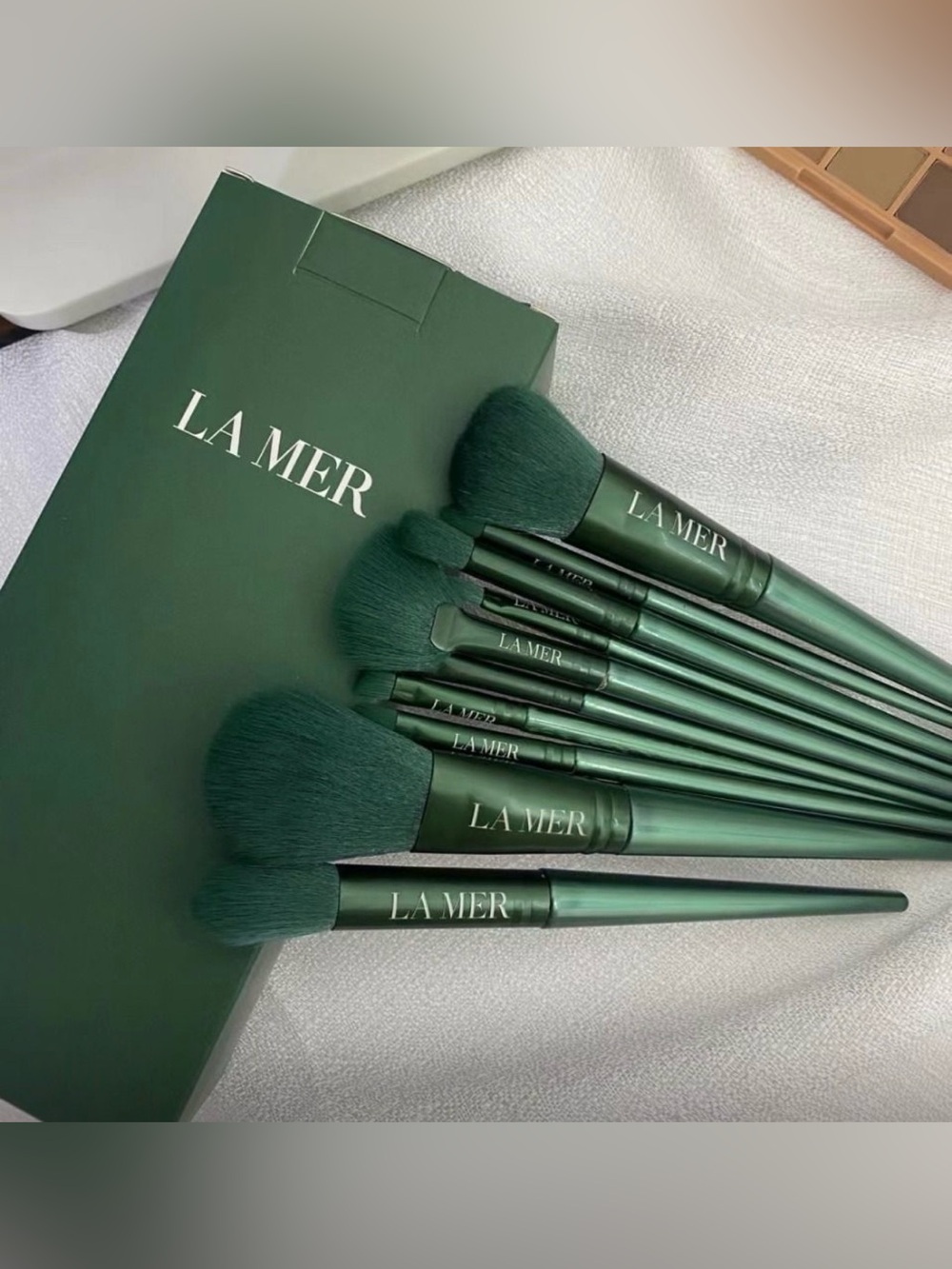 La Mer Emerald Green Makeup Brush Set — Women's Face & Eye Brushes